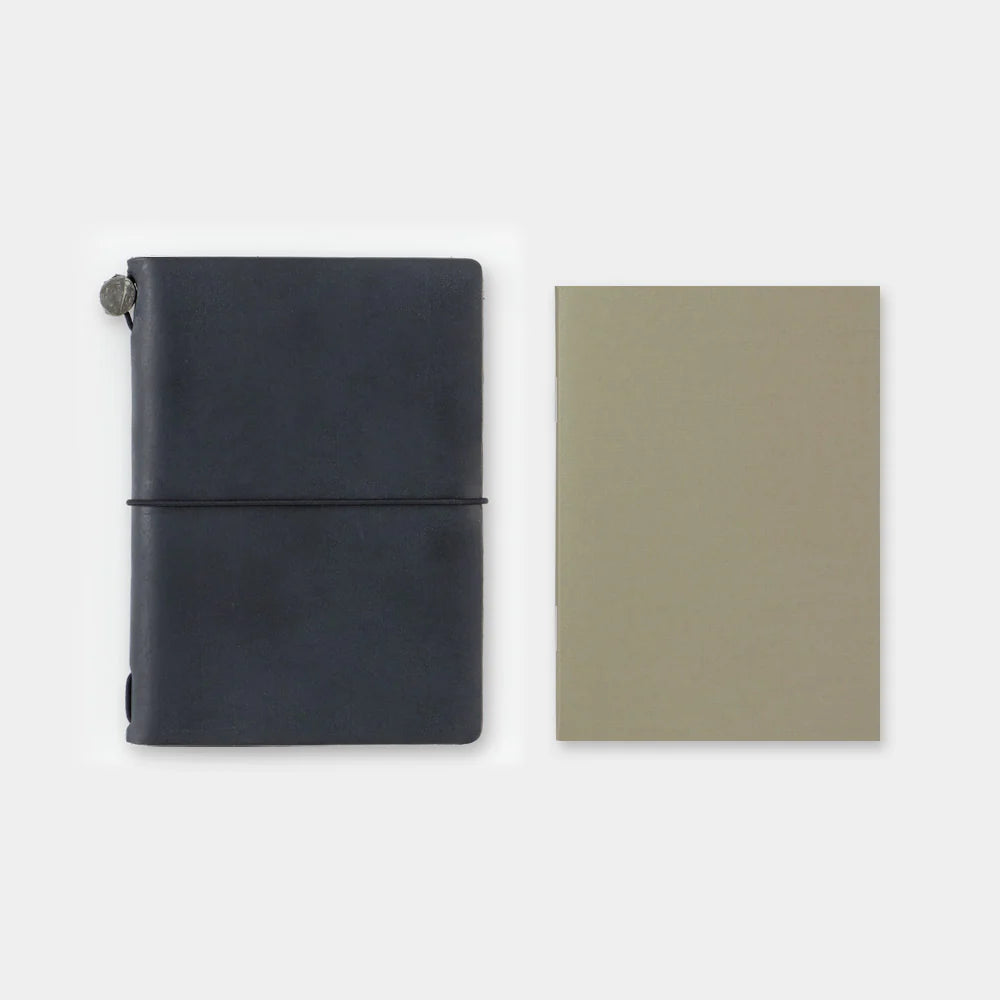 Traveler's Notebook P-007 Free Diary - Weekly - Passport size