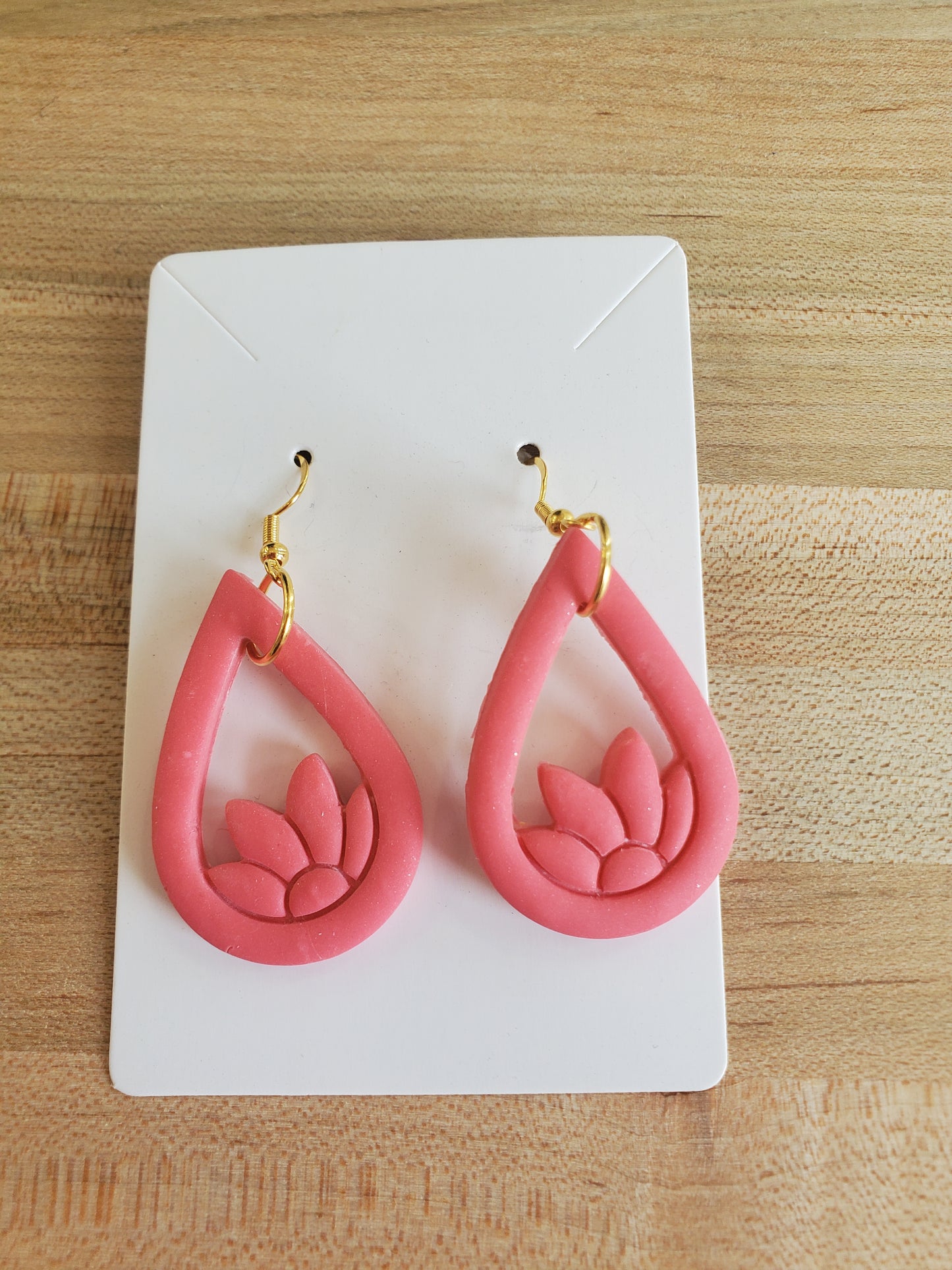 Dangle earrings