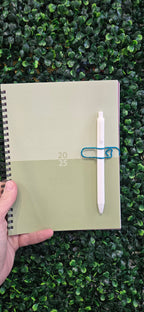 Enclosed Heart Pen Holder Paper Clip