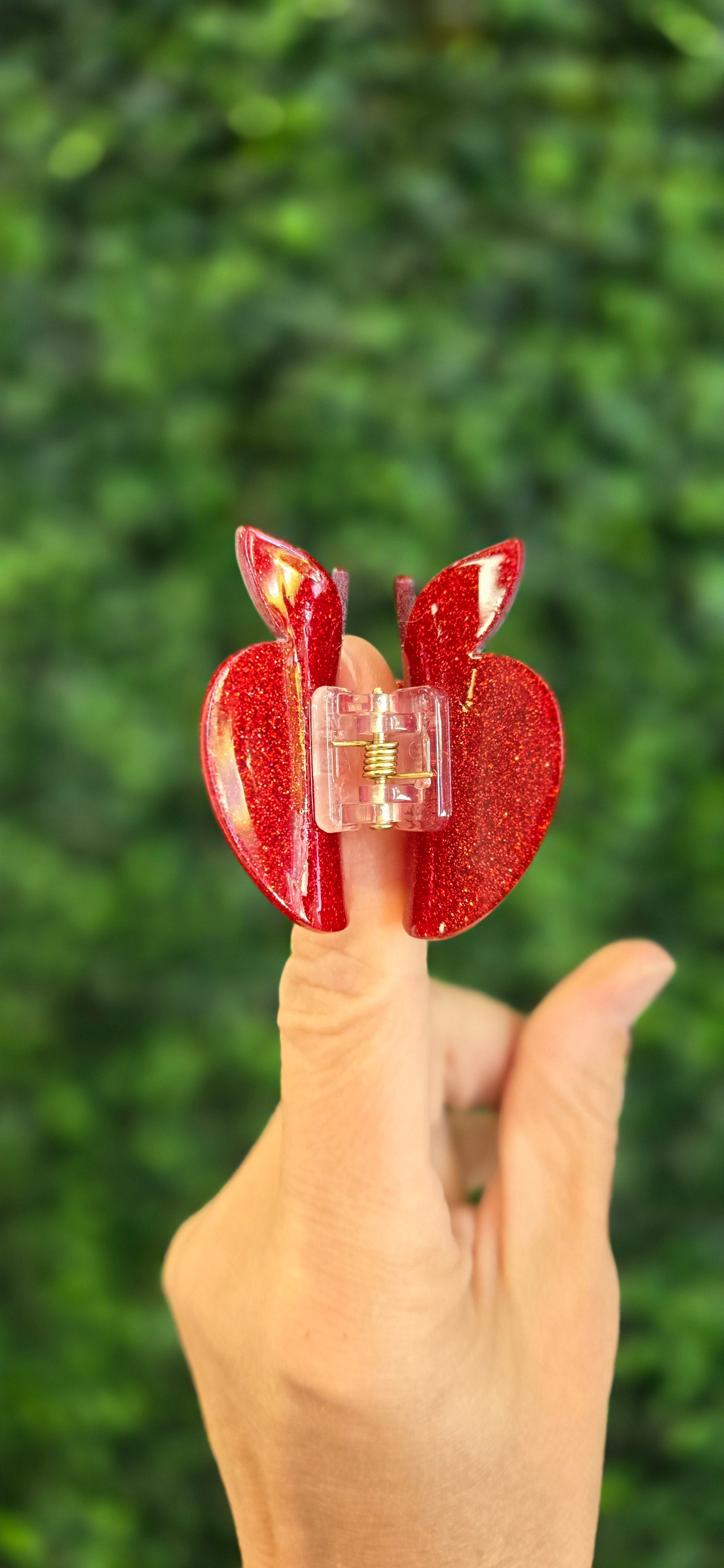 An Apple for the Teacher Hair Claw