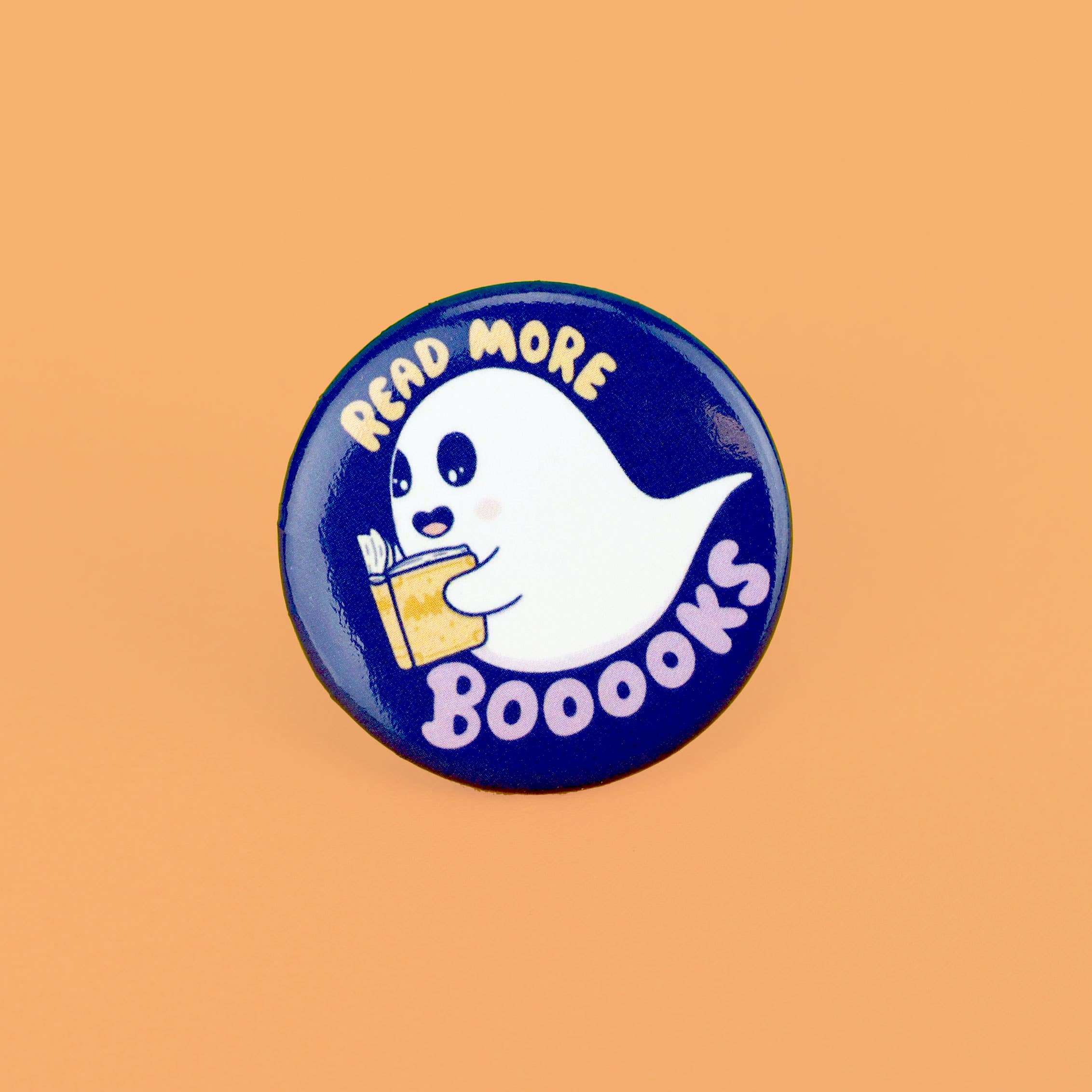 Read More Booooks Button