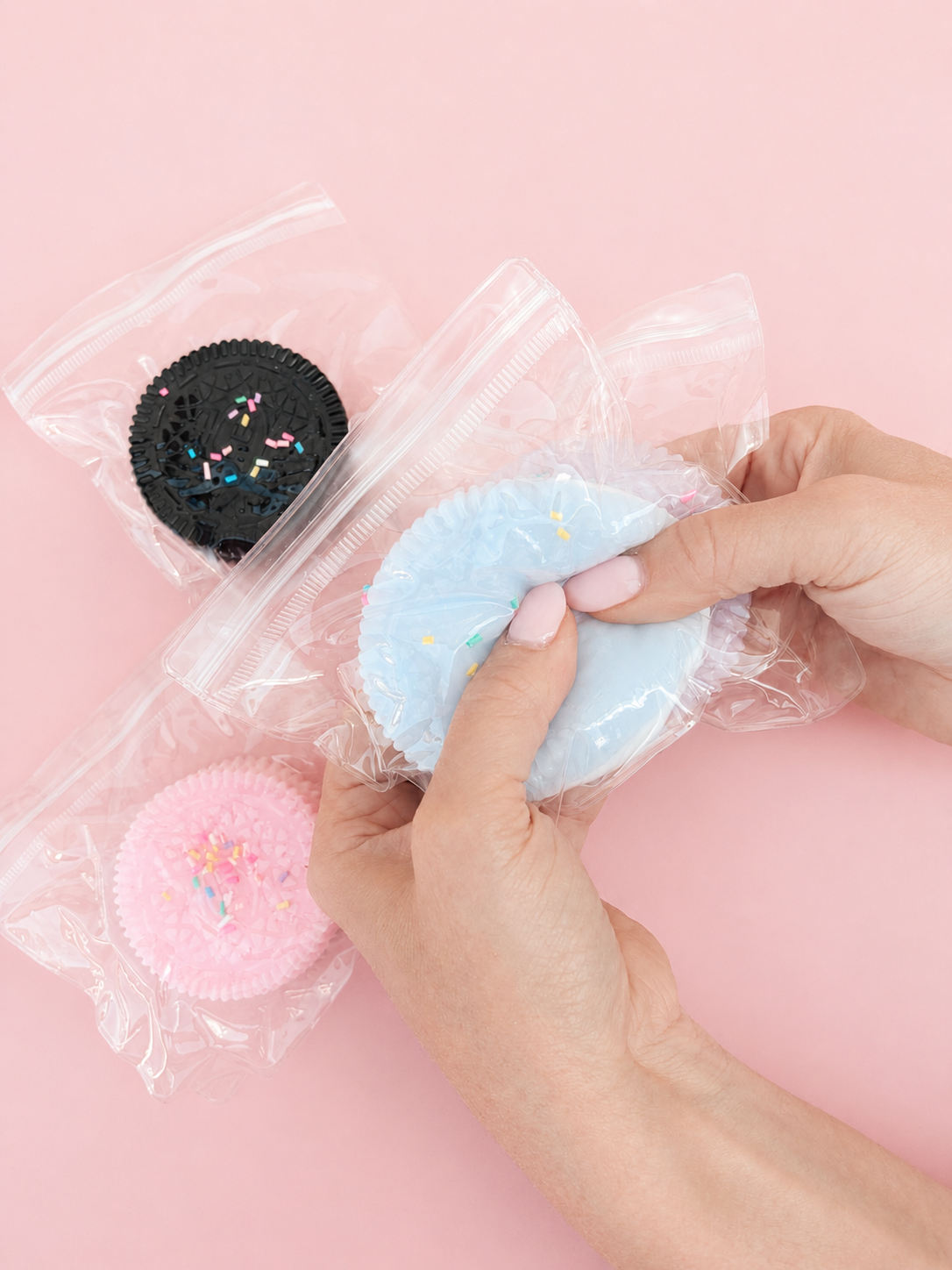 Sprinkle Cookie Sandwich - Taba Squishy