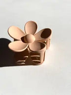 Big Daisy Flower Claw Clip